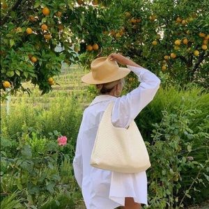 Meet your Posher, Molly